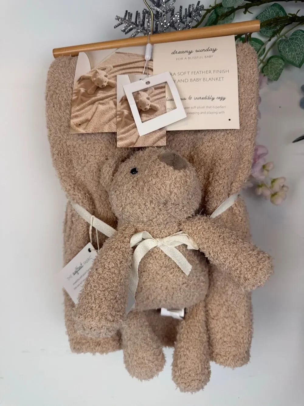 Dreamy Sunday Ultra Soft Feather
Finish Toy And Baby Blanket 2
Piece
